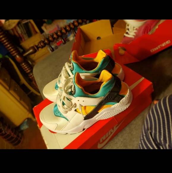 Nike Air Huarache - Picture 5 of 7